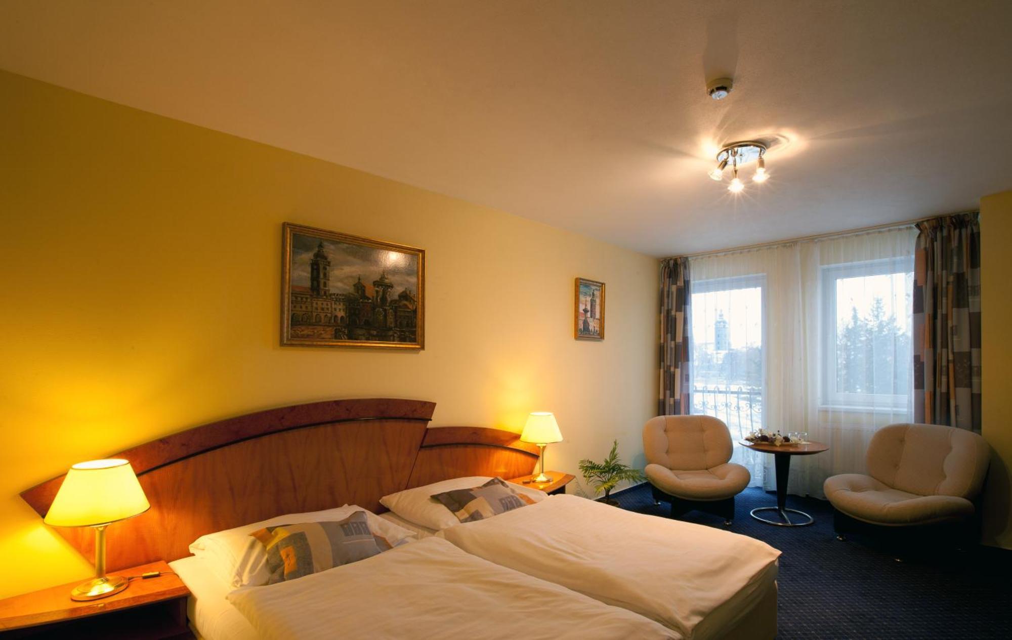 Hotel Savoy Τσέσκε Μπουντεγιόβιτσε Εξωτερικό φωτογραφία