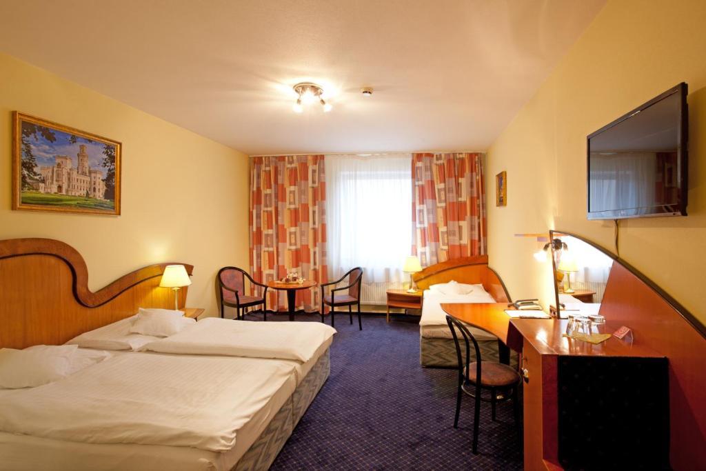 Hotel Savoy Τσέσκε Μπουντεγιόβιτσε Εξωτερικό φωτογραφία