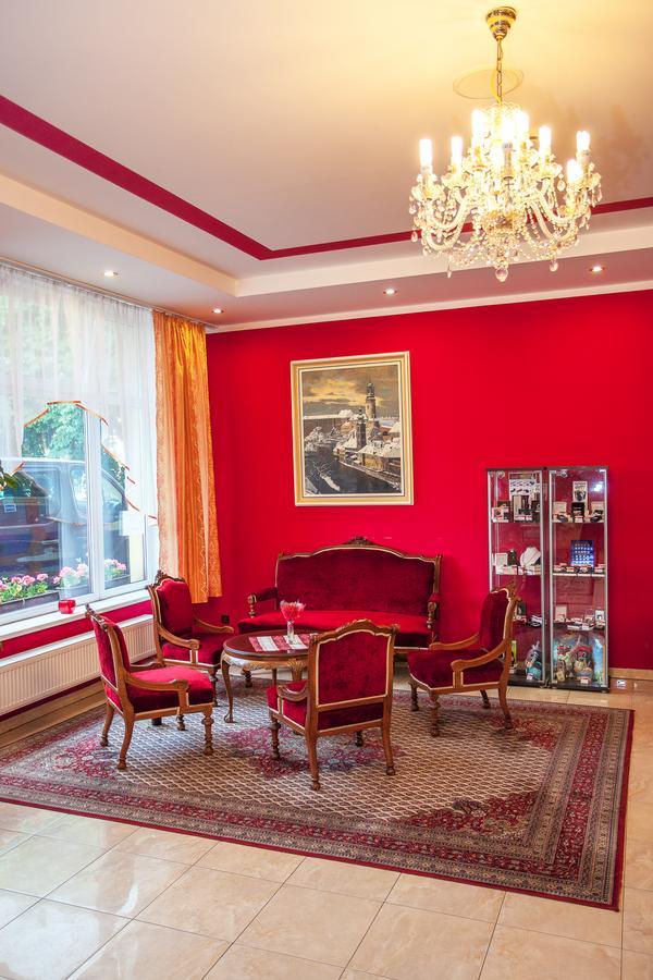 Hotel Savoy Τσέσκε Μπουντεγιόβιτσε Εξωτερικό φωτογραφία